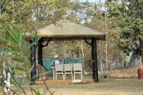 Hotel Royal Bamhni Holiday Resort