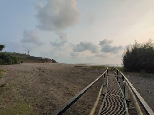 Hotel Whistling Waves Beach Resort