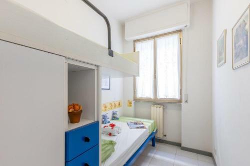 Marina Di Carrara Apartment Sleeps 6