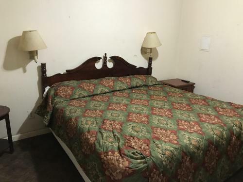 Travelers Inn Motel