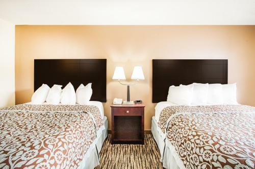 Hotel Days Inn By Wyndham Evansdale Waterloo