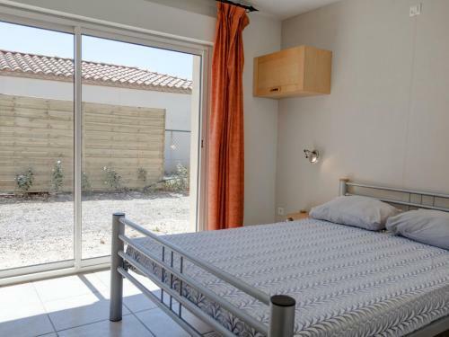 Cozy Villa In Aigne With Private Pool And Jacuzzi