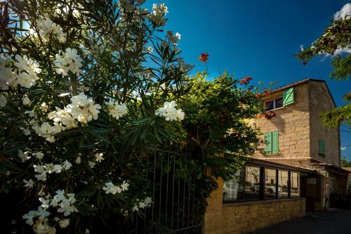 Hostal Auberge D'uzes