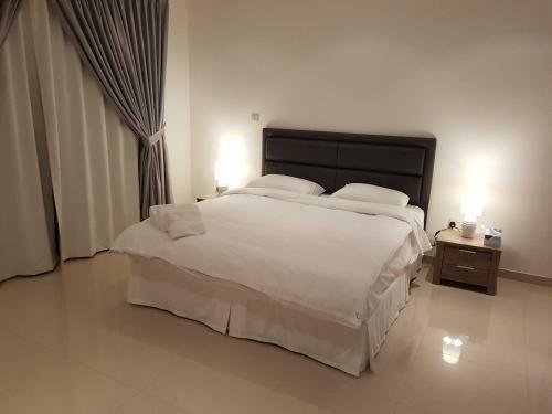Luxury Apartment At The Prestigious Wave Properties