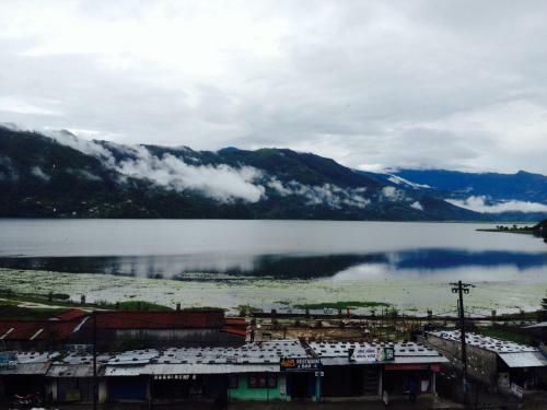 Hostal Lake Vision Guesthouse
