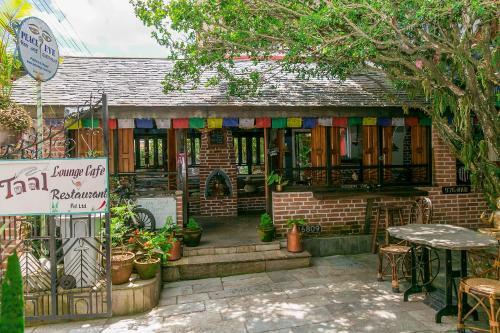 Hostal Peace Eye Guest House