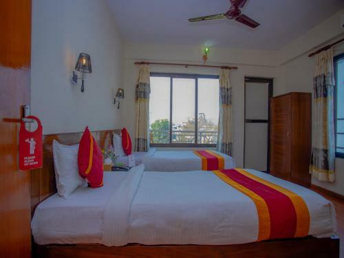 Oyo 11454 Hotel Garuda Inn