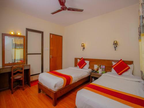 Oyo 11454 Hotel Garuda Inn