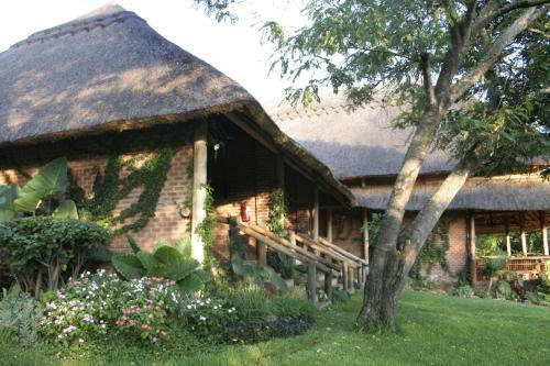 Bed & Breakfast Kumbali Country Lodge