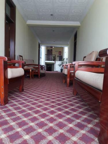 Hadmes Hotel