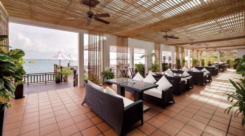 Hotel Sokha Beach Resort