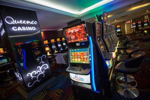 Queenco Hotel & Casino