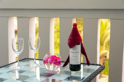 Hotel Reveal Courtyard In Reveal Angkor