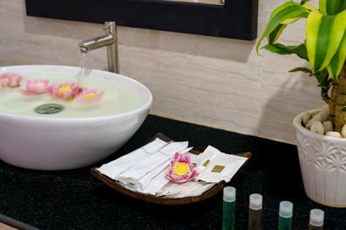 Hotel Reveal Courtyard In Reveal Angkor