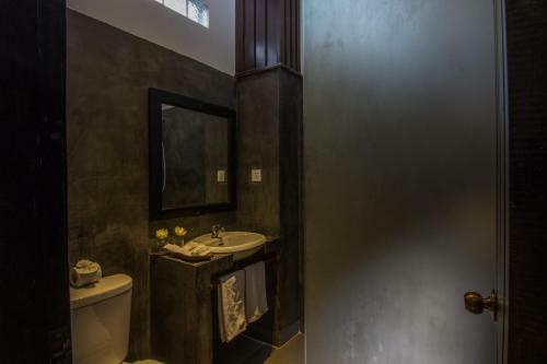 Hotel Reveal Courtyard In Reveal Angkor