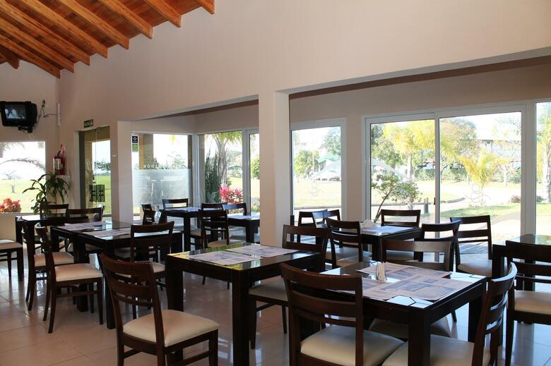 Brisas Del Lago Apart Y Hotel