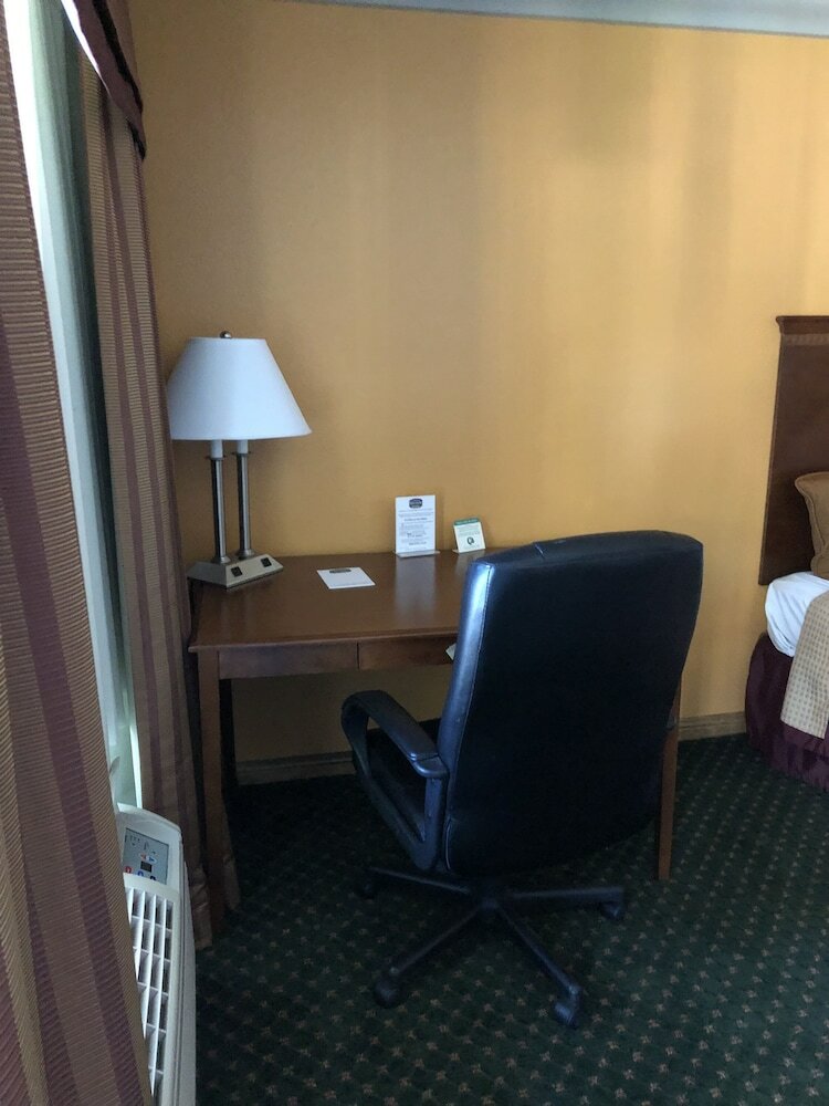 Hotel Cloverdale Wine Country Inn & Suites