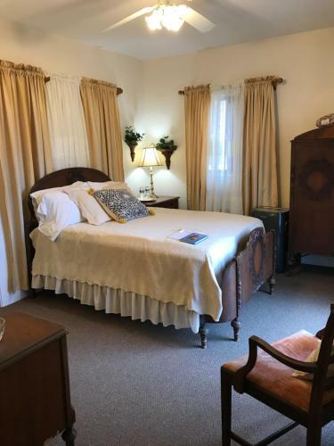 Hostal Julietta House