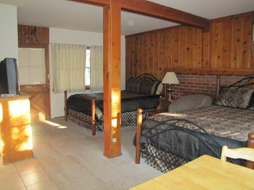 Posada Kern Riverfront Lodge