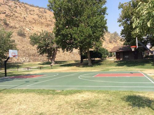 Posada Kern Riverfront Lodge