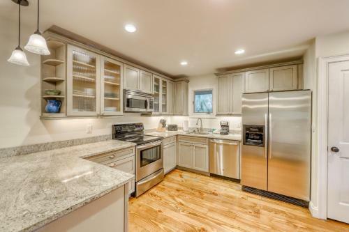 Inlet Cove 33