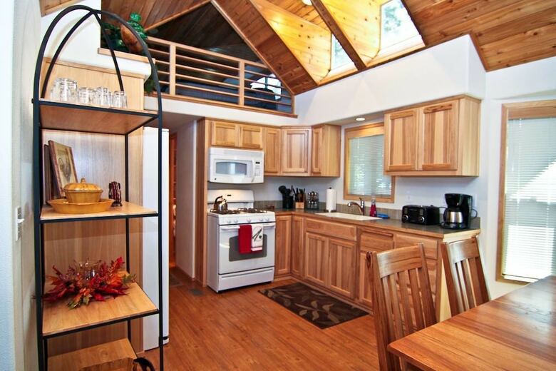 Apartamento #39 & #40 Hyatt Lake Compound - Sleeps 12