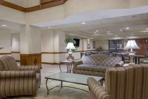 Hotel Wingate By Wyndham Tuscaloosa