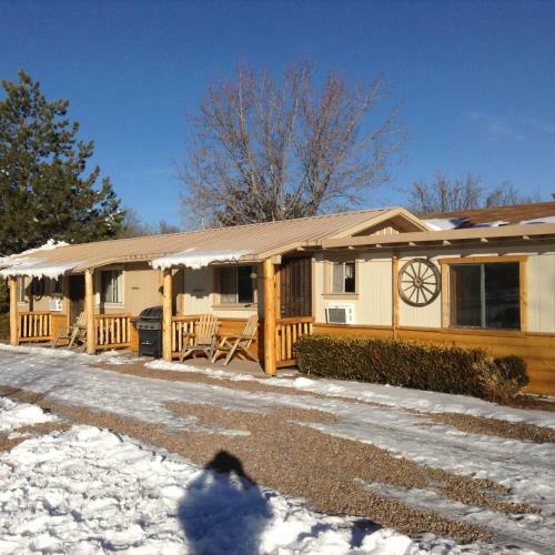 Hotel Rainbows End Resort