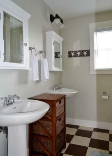 Vintage Beach Three-bedroom Home
