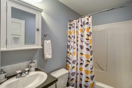 Dreaming Out Loud Two-bedroom Home
