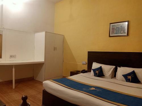 Ankur Hotel