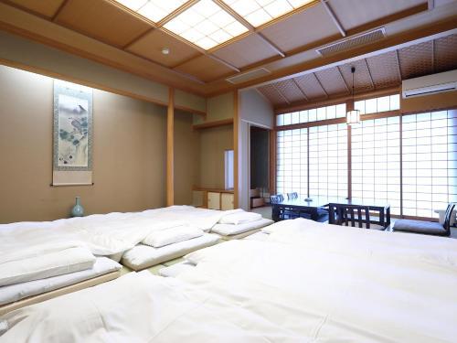 Akita_kamihata-onsen_sawarabi