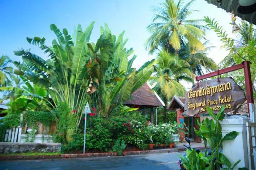 Bed & Breakfast The Art - Singharat Guest House