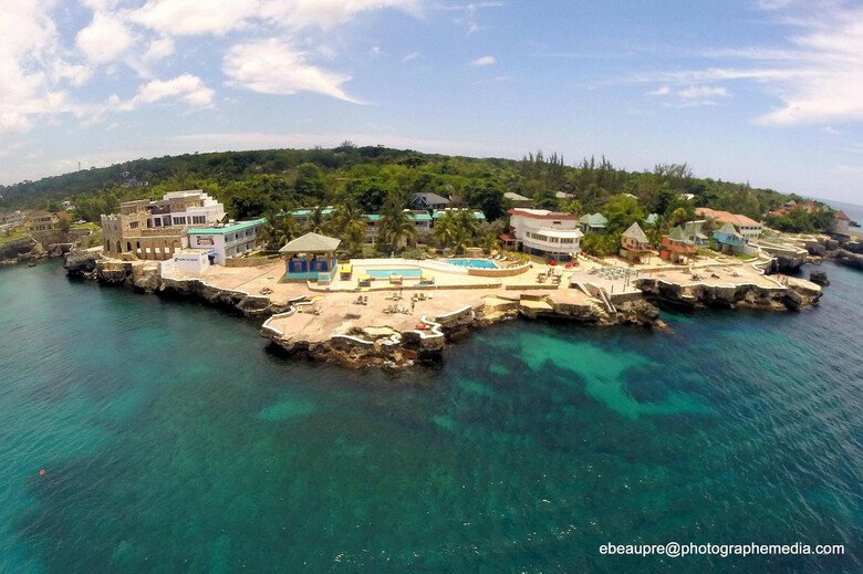 Hotel Samsara Cliff Resort & Spa