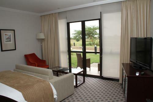 Phakalane Golf Estate Hotel Resort
