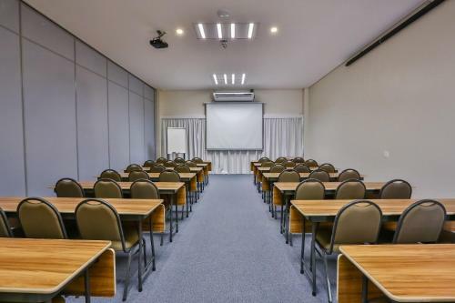 Hotel Comfort Mogi Gua�u