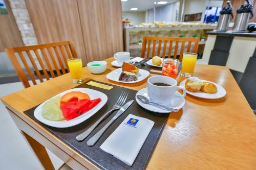 Hotel Comfort Mogi Gua�u