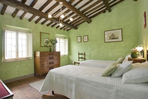 Arsina Villa Sleeps 12 Air Con Wifi