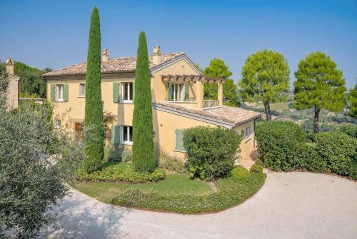 Civitanova Alta Villa Sleeps 8 Pool Air Con Wifi