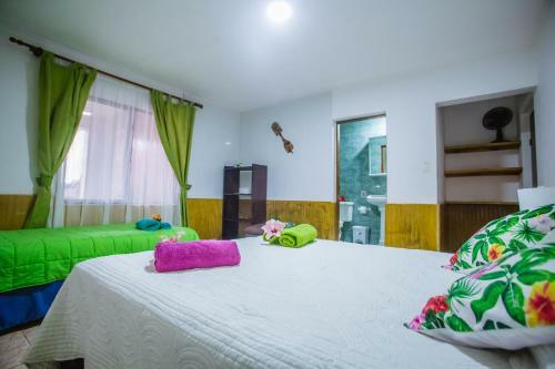 Lodge Hostal Y Caba�as Tojika