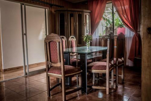 Hostal Y Caba�as Aorangi