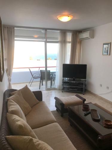 Amathusia Beach Apartment