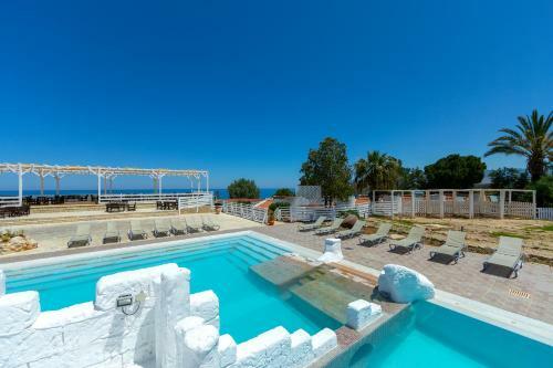 Hotel Latchi Family Resort