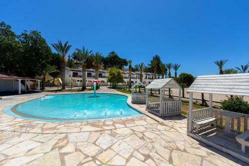 Hotel Latchi Family Resort
