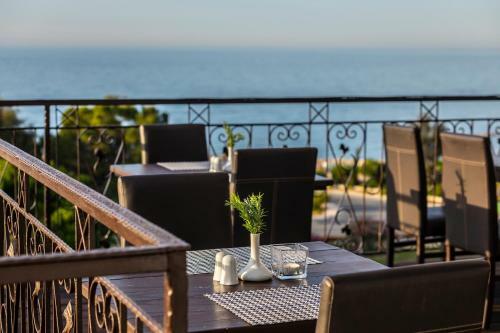 Hotel Latchi Family Resort