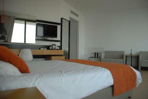 Crystal Springs Beach Hotel