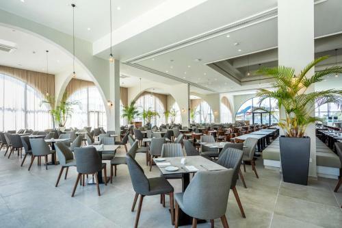 Hotel Louis Phaethon Beach - All Inclusive
