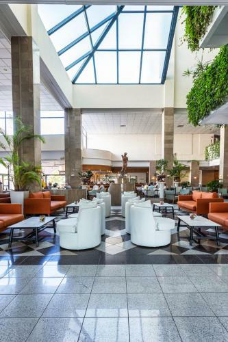Hotel Louis Phaethon Beach - All Inclusive