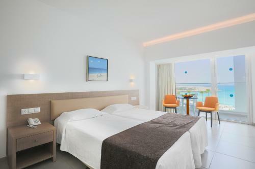 Vassos Nissi Plage Hotel