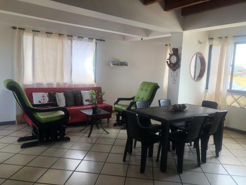 Hostal Posada Almond Bay